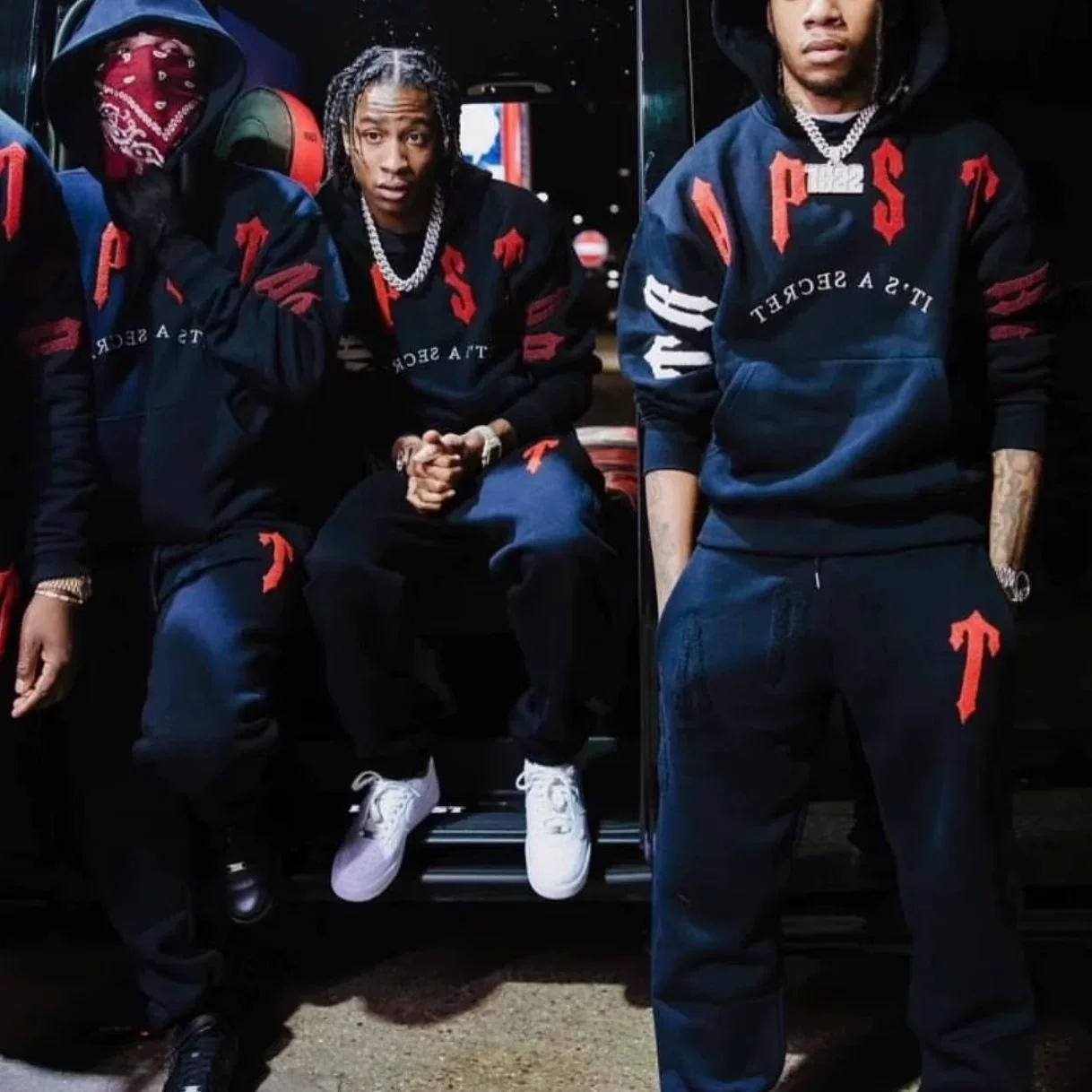 Trapstar thin velvet sweater set warming European and American star Ukdripdrill hip -hop rap streets