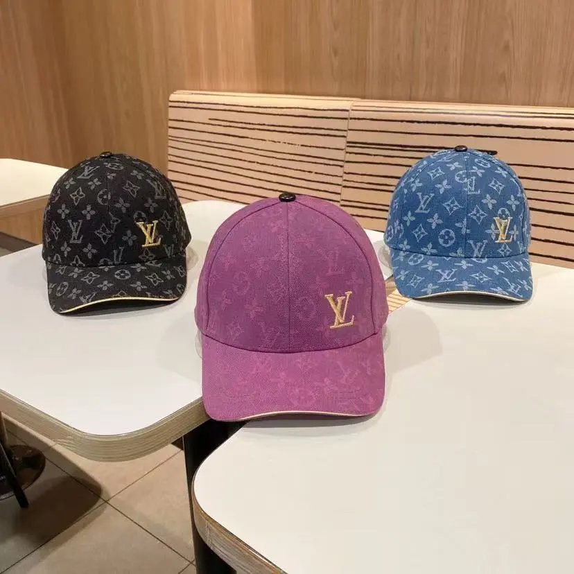 Lν Caps