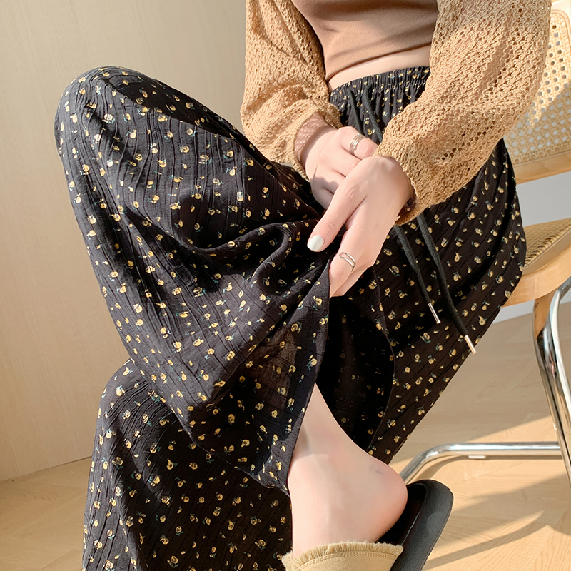 Black Floral Ice Silk Wide Leg Pants Women's Summer Slimming Drape Casual Pleated Pants Sunscreen Cool Cotton and Linen Pants