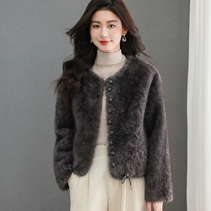 25 Xiaoxiangfeng Fashion Short Faux Fur Coat for Women, Fluffy Thickened Faux Mink Fur Cardigan Top