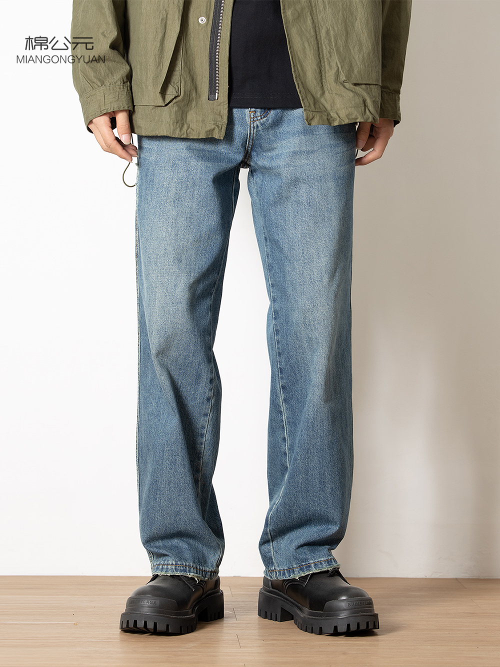 Cotton Straight-Leg Jeans for Men, New Spring/Autumn Style, Loose Fit, Ripped and Distressed, Washed Blue, Thick Style, Suitable for All Seasons, Trendy