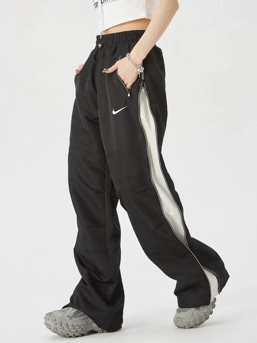 trousers couple men and wome