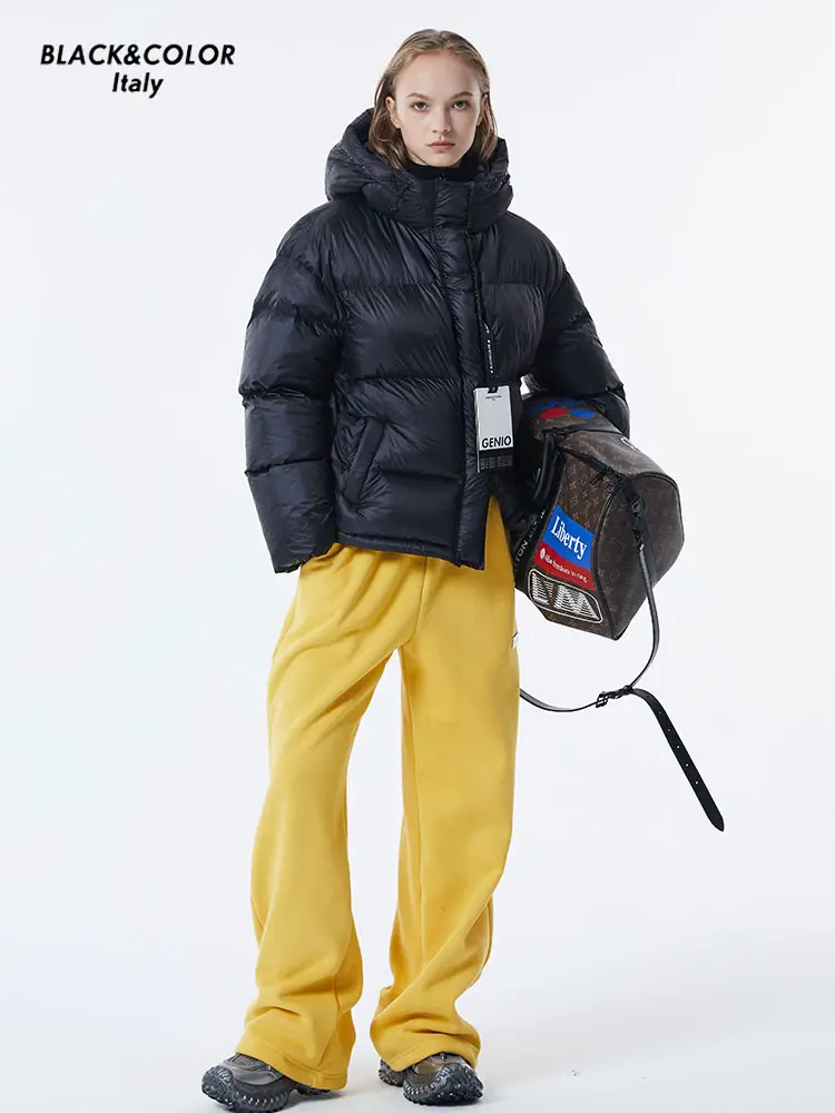Black Kendall Jenner Style Down jacket Women Short Short 2024 Winter New arrival Kendall Jenner Style 90 White Goose down thickened Outwear