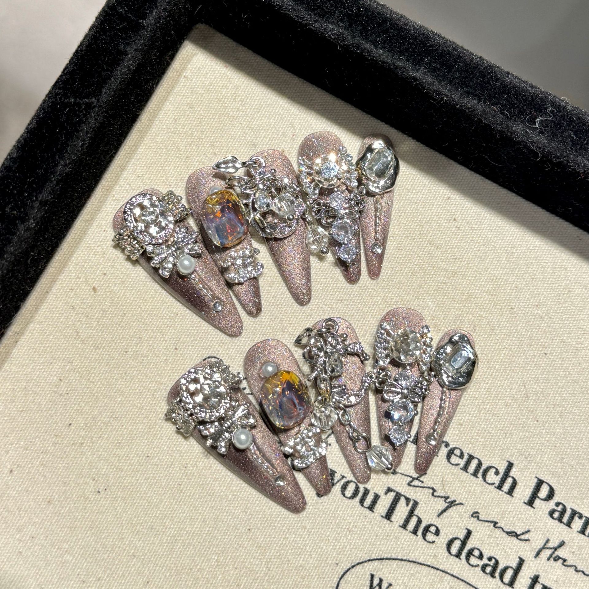 Rykarman gypsophila magic mirror cat's eye pure handmade wearing a heavy industry dongzhou drill full hand zirconium luxury handmade beauty