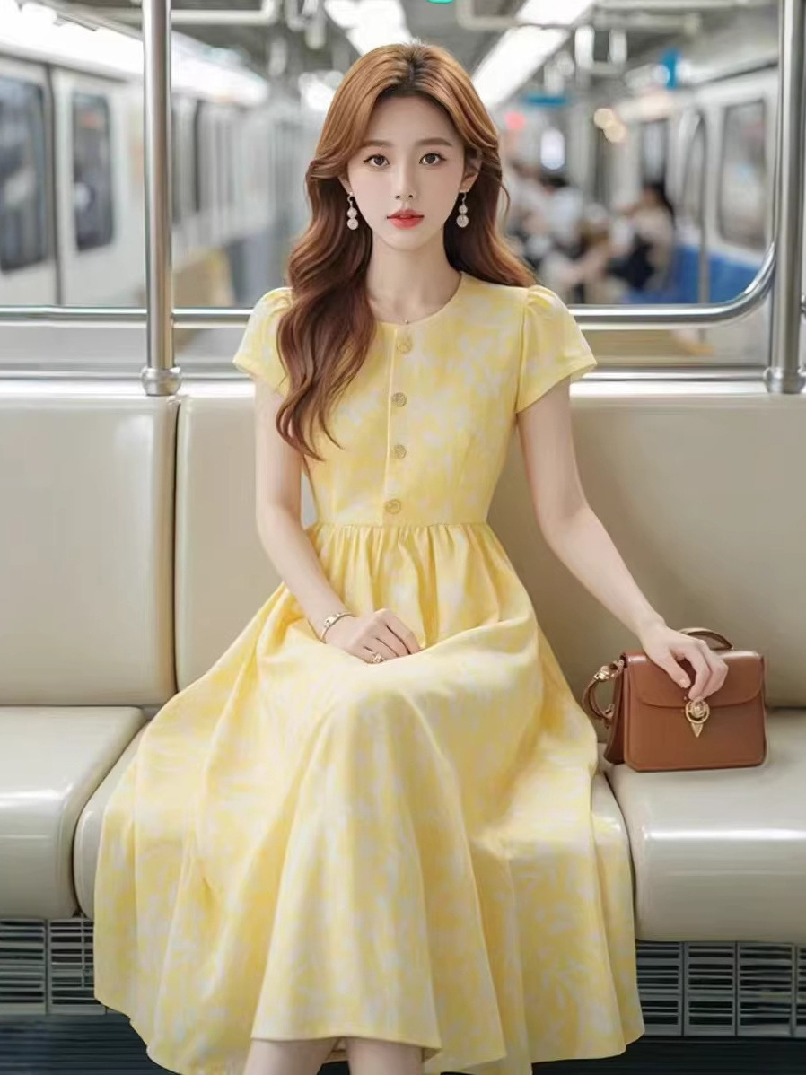 European Style French Hepburn Mature Style Long Dress, New Summer Model, Elegant Yellow Print, Waist-Cinching Slimming Dress