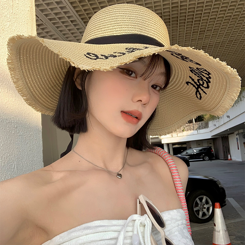 Beach Vacation Wide-Brimmed Sun Hat for Women 2026 Spring New Style Sun Protection Hat French-Style Woven Straw Hat Trendy