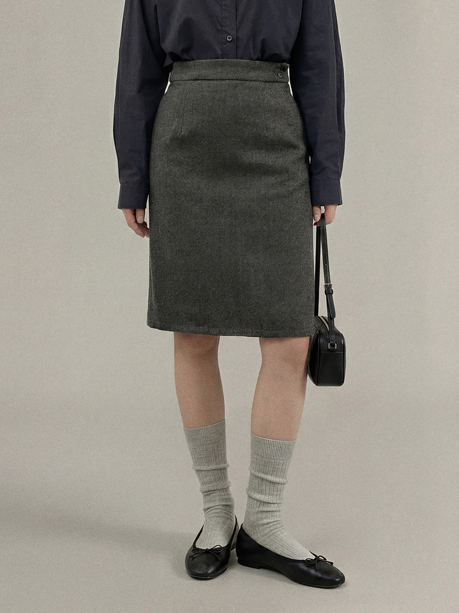 【Miranda Straight Skirt, Great to Match with 2 Colors】Geming Winter Woolen Hip-Hugging Skirt with Back Slit Y3768F