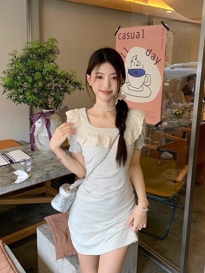 Tea Break French Square Collar dress Women's Summer 2025 New Short Waist Seaside Holiday Puff Sleeve Long Dress