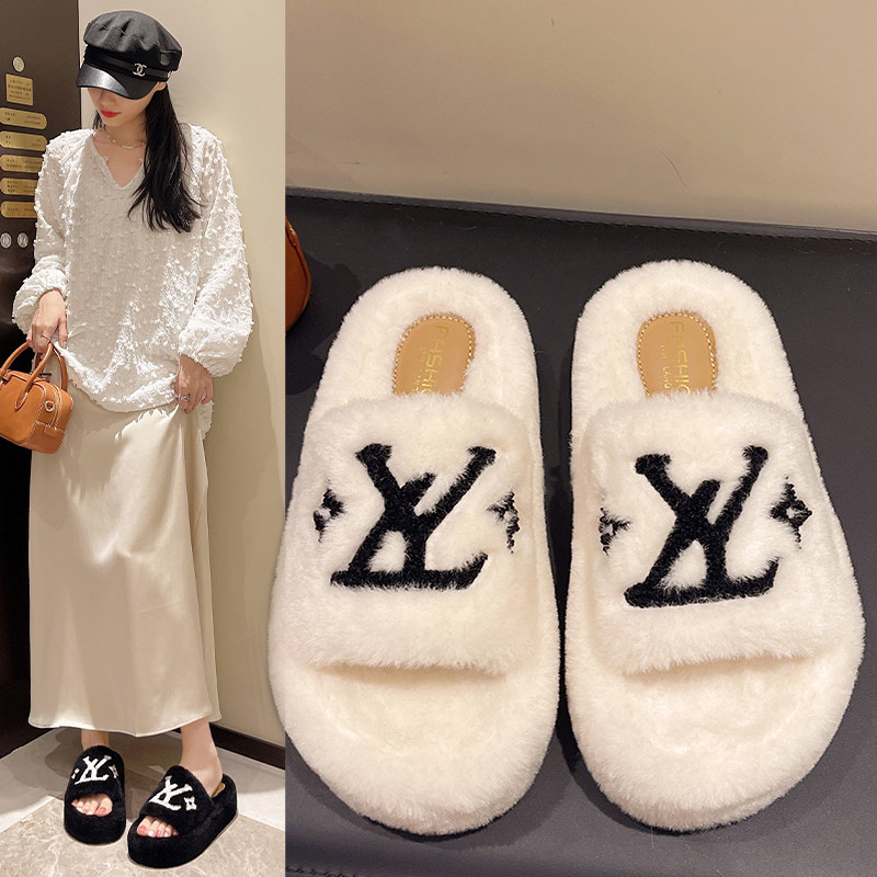Embroidered Internet Celebrity Slippers for Women's Outer Wear 2024 Autumn and Winter New Style Super Popular Versatile Retro Comfortable Foreign Style Fur Slippers