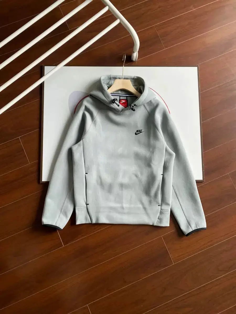 25 spring and summer small hook new men's fashion knitted hooded sports sweater
