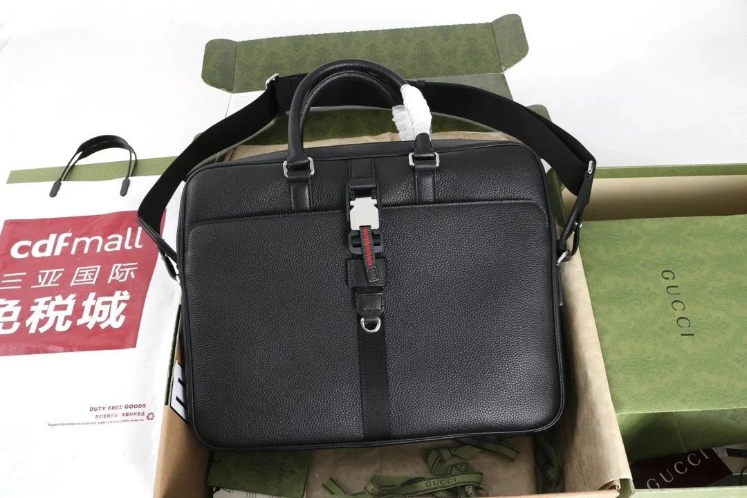 No.152 high quality men bag leather bag 816757Whatspp：(+86 15159050860)Whatspp：(+86 15159050860)
