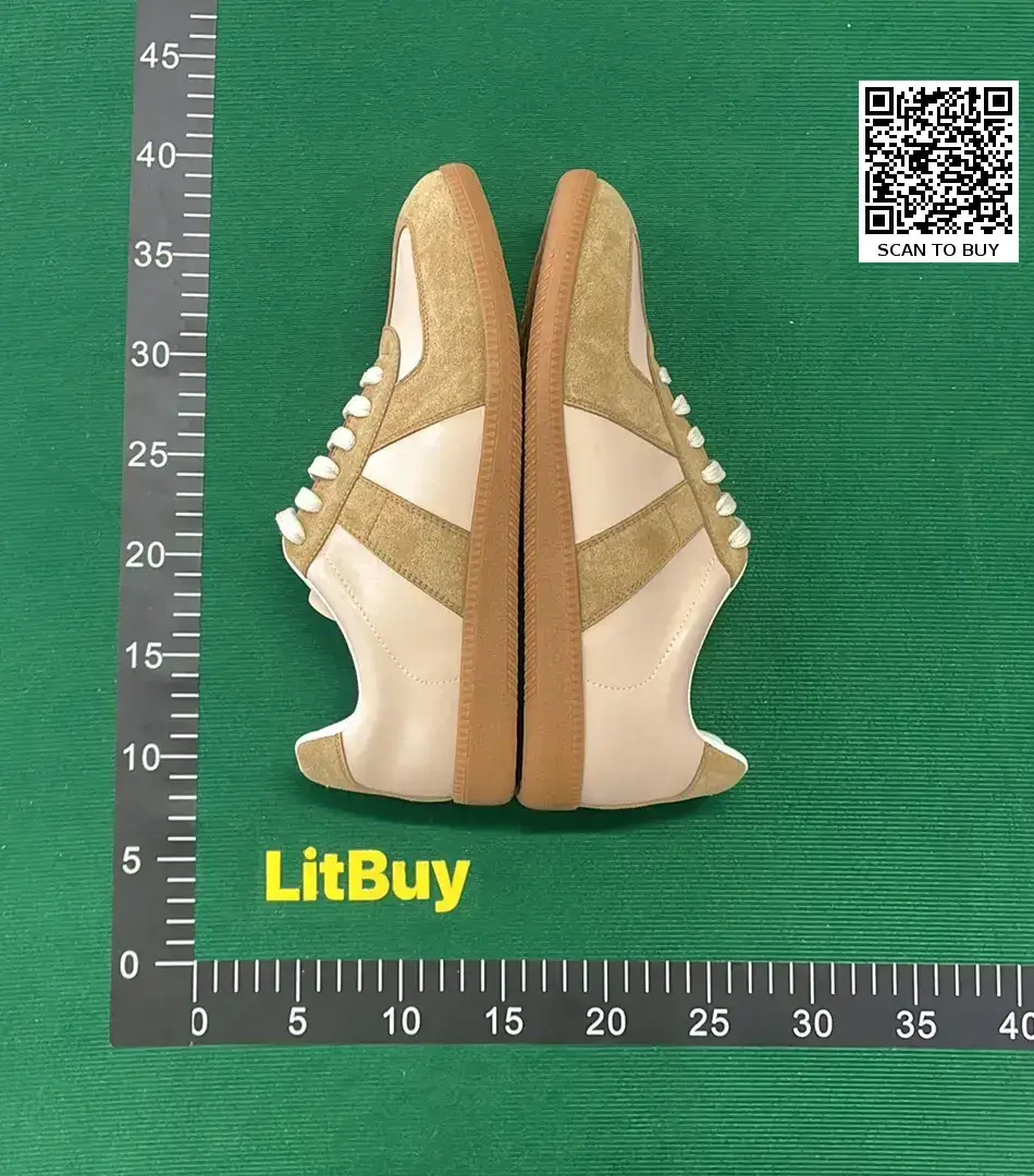 Maison Margiela Replica Sneakers Beige