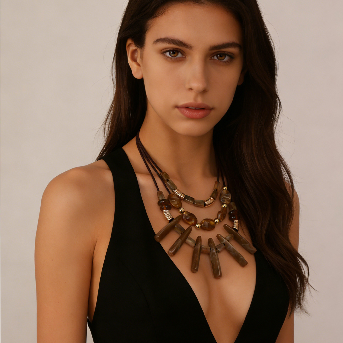 European and American Bohemian Style Retro Resin Beaded Necklace Ins Retro Niche Light Luxury High-End Clavicle Chain