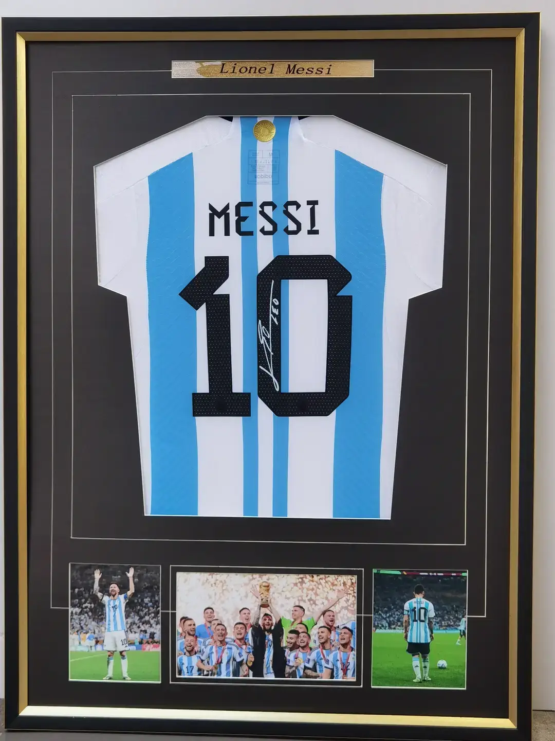 Including jerseys, Messi and Ronaldo jerseys, football star frames, display ornaments, decorations, birthday gifts