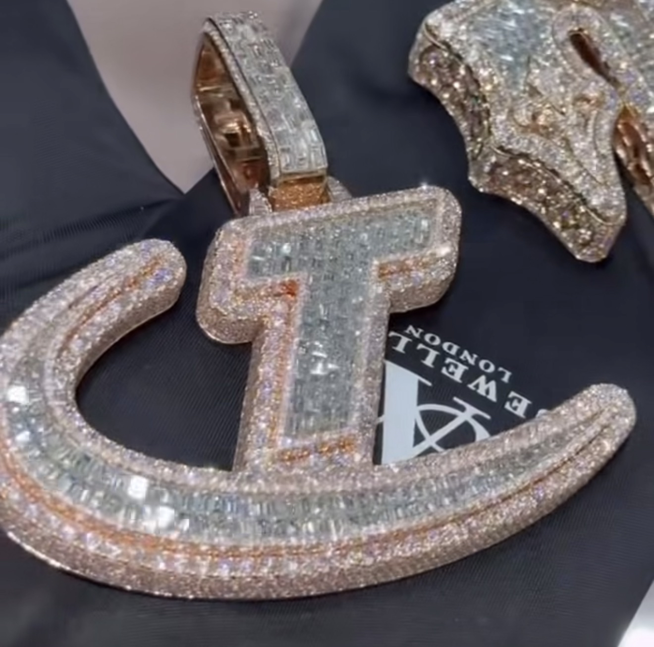 T Pendant Deposit