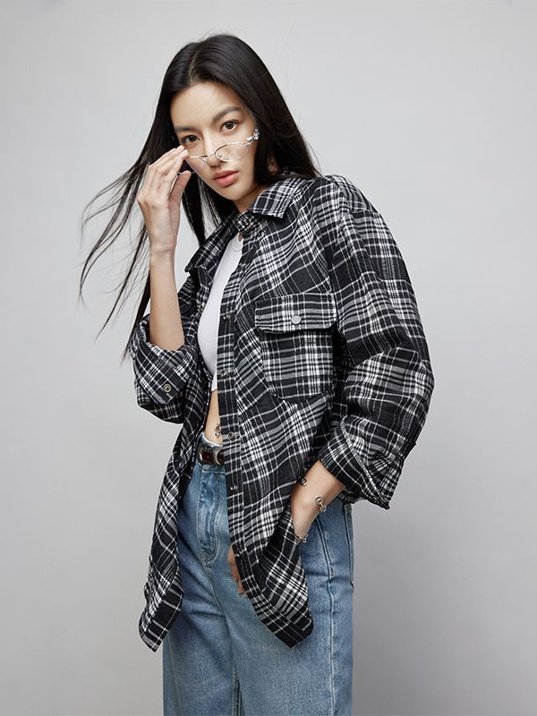 Vintage Black and White Plaid Shirt Women's 2025 Spring and Autumn New Lazy Style Loose Casual Front Long Back Short Top Coat