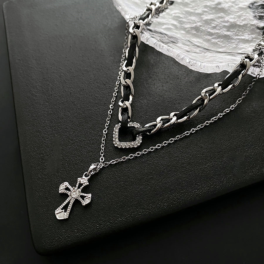 Hip-hop ins style 2024 new leather diamond cross double necklace female niche design sense accessories
