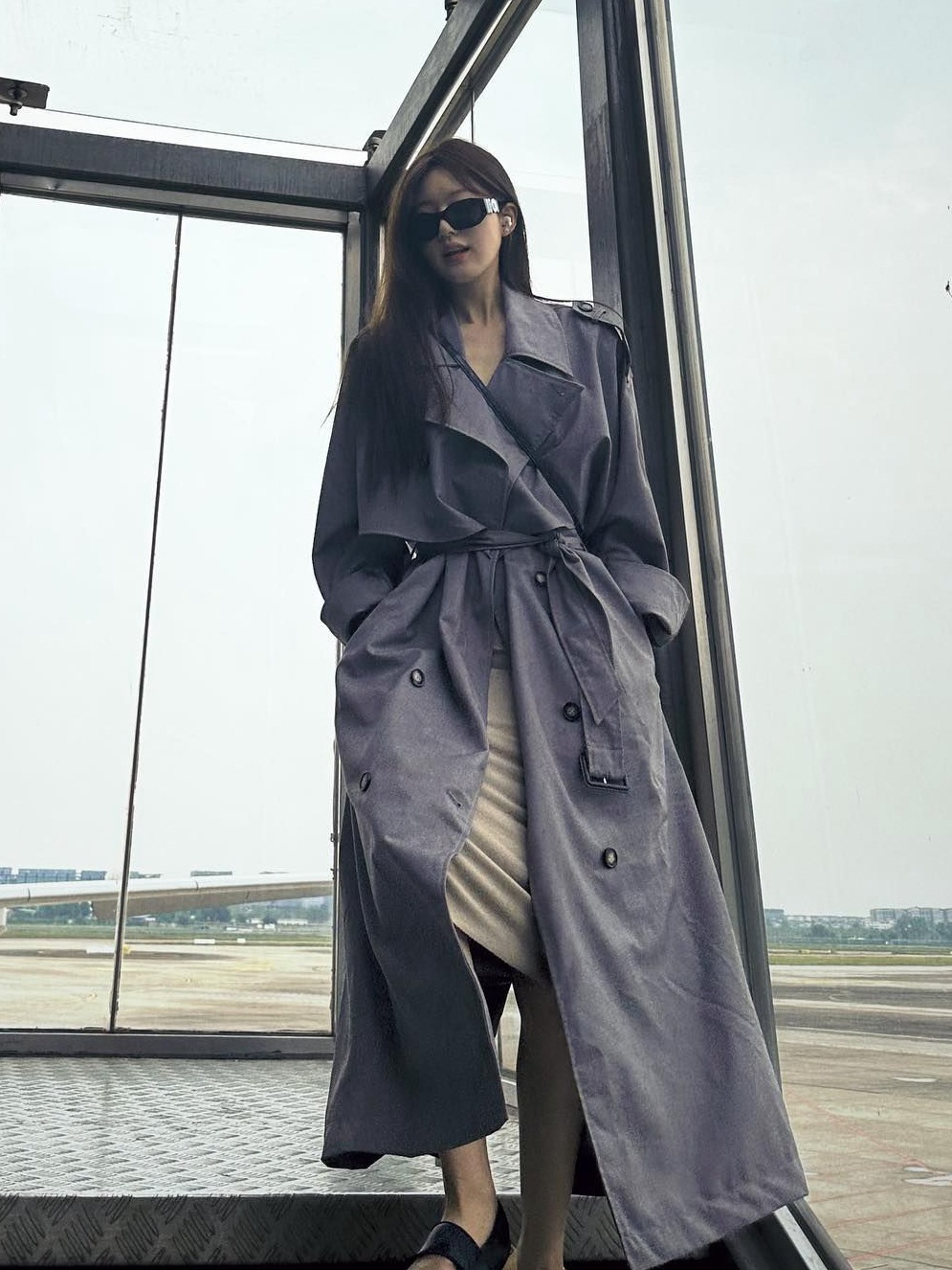 25 Spring New Style Feminine Commuter Silhouette Belt Double-Breasted Gray Windbreaker Long Outwear