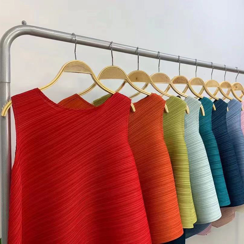 Miyake Women's Simple Irregular 2026 Summer New Round-Neck Versatile Top Sleeveless Pleated Solid Color Women's In-Stock