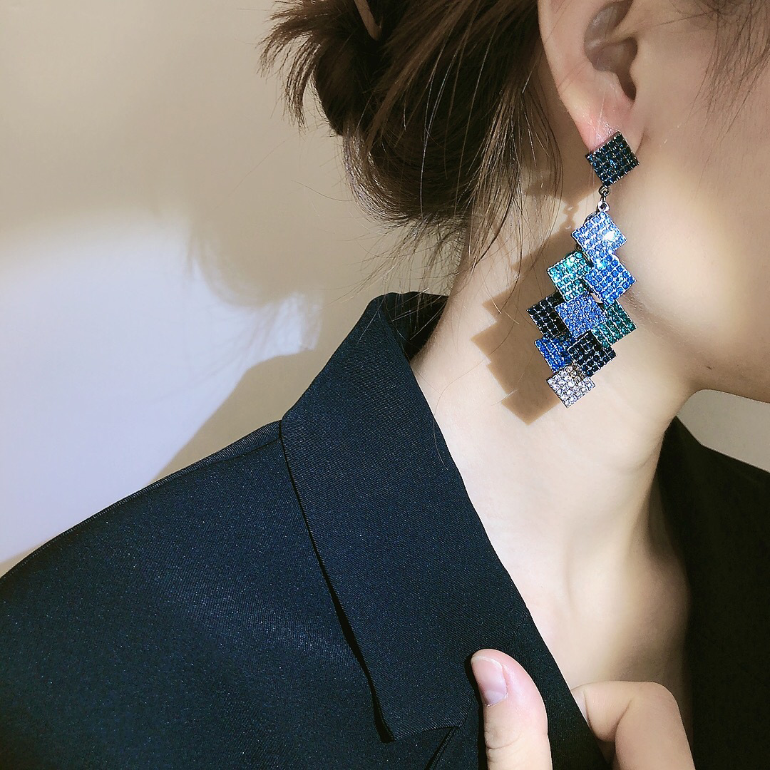 Korean style three-dimensional contrast color real gold rhinestone exaggerated fashion goddess personalized catwalk dinner big earrings earrings earrings
