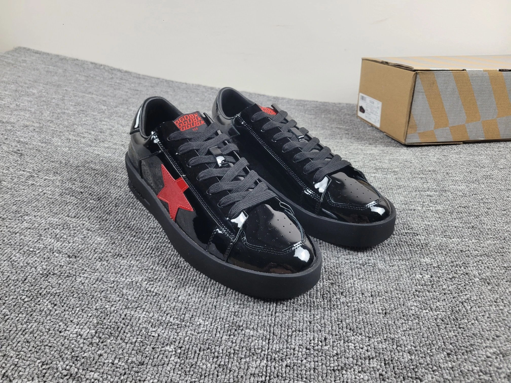 Golden Goose Deluxe Brand Stardan Foto QC de WEIDIAN na Qualit.ly