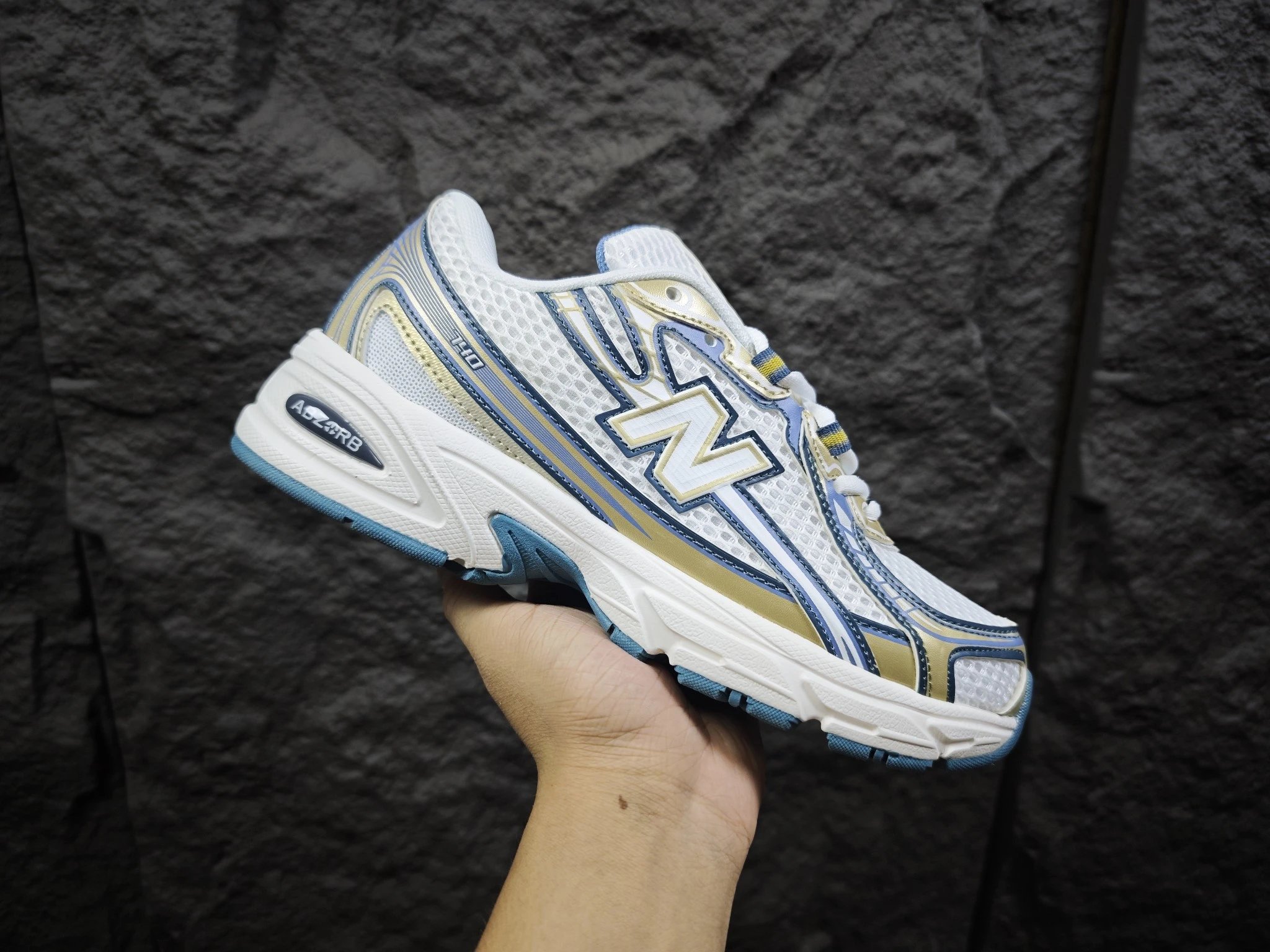 优势工厂/New Balance NB 740 Ice Blue 新百伦 时尚百搭 复古 低帮跑步鞋 男女同款 白金色