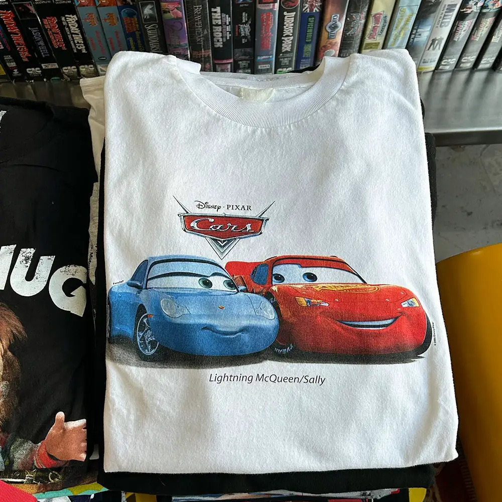 Oldschool Red and Blue Car Oversize Men's and WOM TEE Short sleeved T-shirt