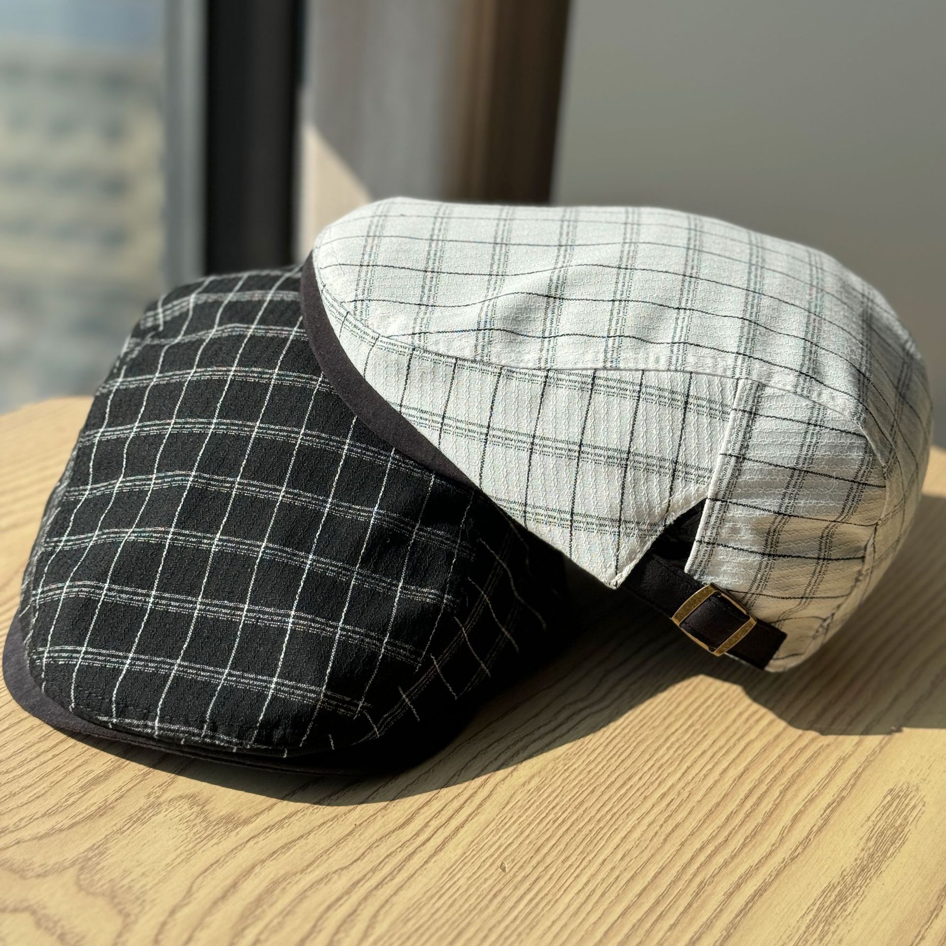 Spring and Autumn Japanese Retro Plaid Forward Cap for Women, Fashionable Casual Versatile Duckbill Hat, Face-Slimming Artist Beret