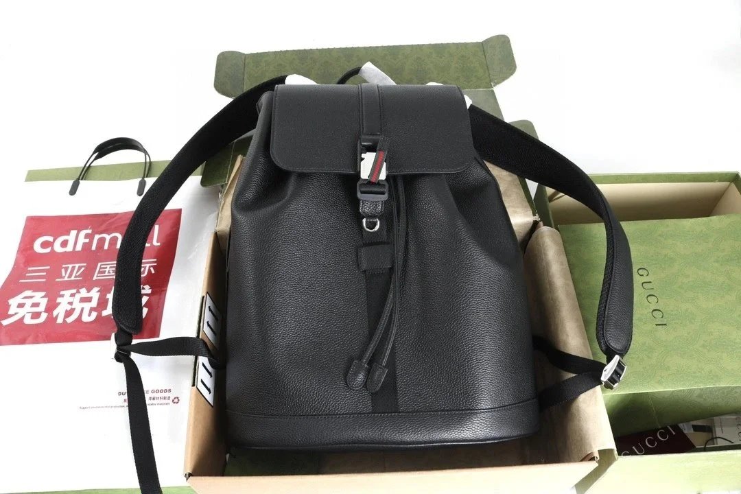 No.153 high quality men backpack leather bag 816750Whatspp：(+86 15159050860)Whatspp：(+86 15159050860)