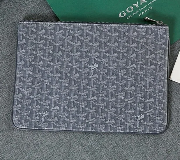 Goyard Clutch