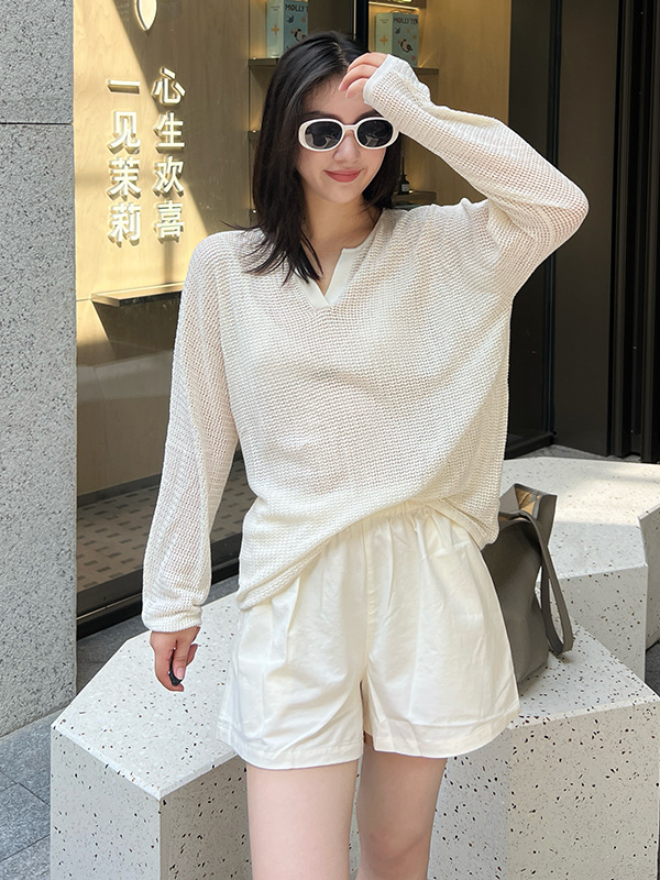 2025 New Autum Linen Blended Small V-Neck Knitted Pullover Long-Sleeved Women's Simple High-End Top