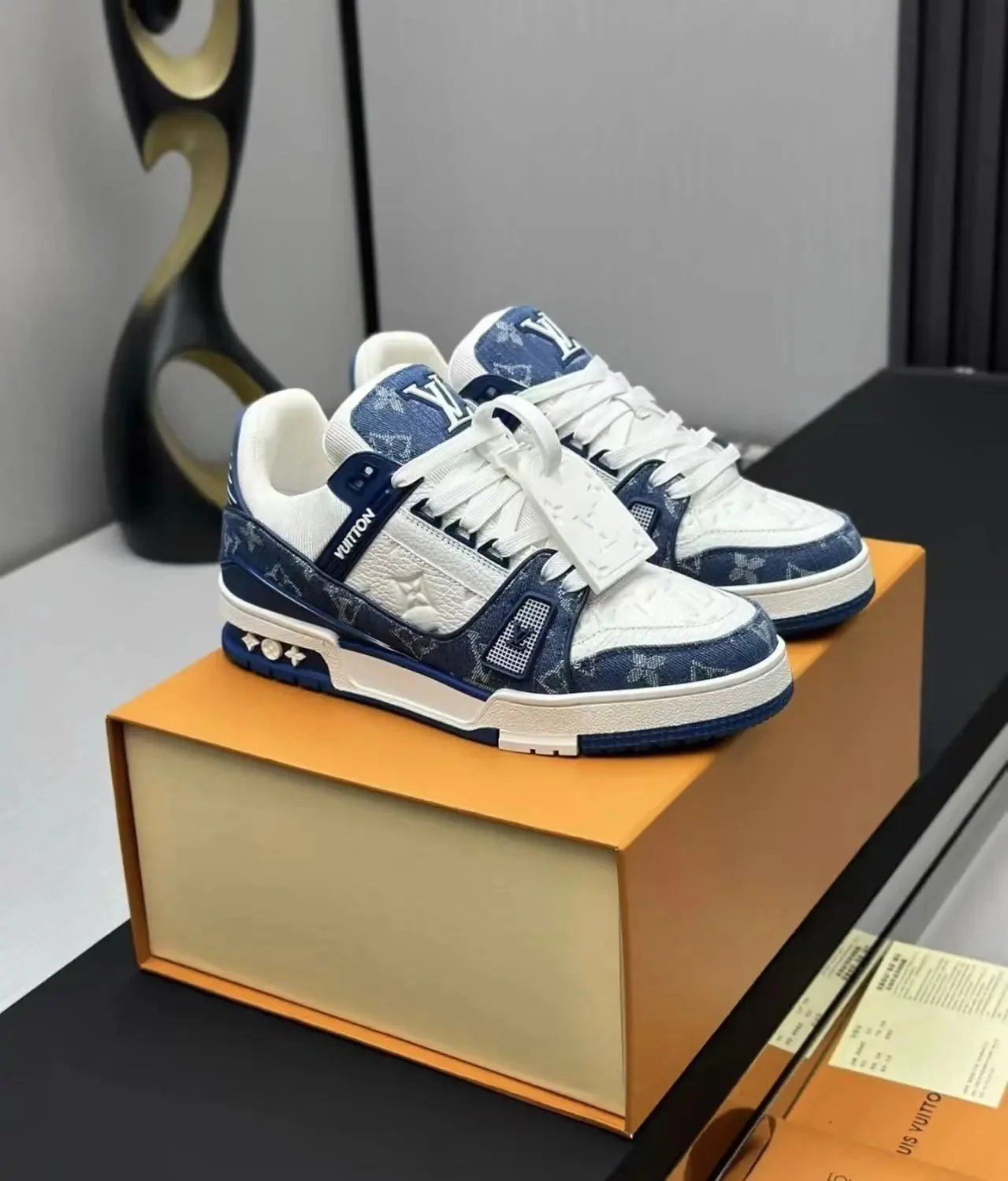 Louis Vuitton Sneakers