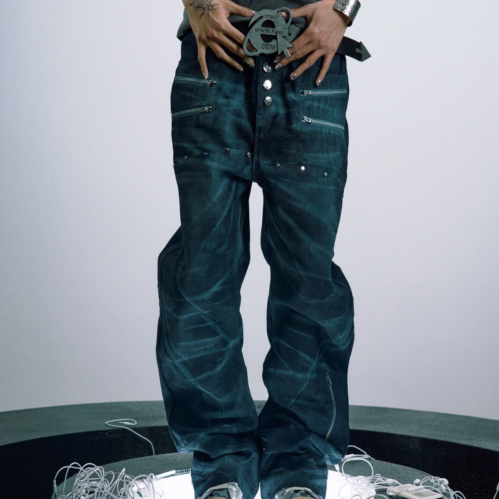 Paiki Mermaid Skin Washed Scimitar Jeans with Vintage Wash and Zipper, Unique and Versatile Long Pants for Men and Women