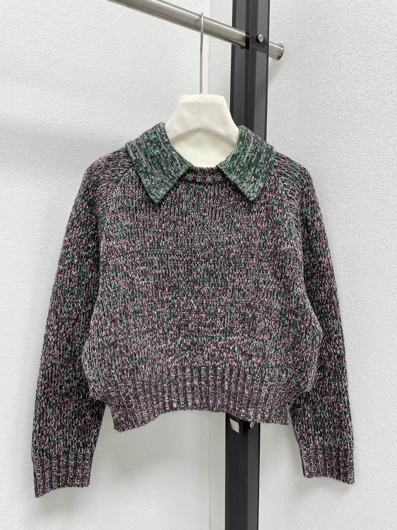 Haute Couture Tb's 2025 New Vintage Age-Reducing Floral Knit Sweater with Ribbed Small Lapel Design and Long Sleeves for Women
