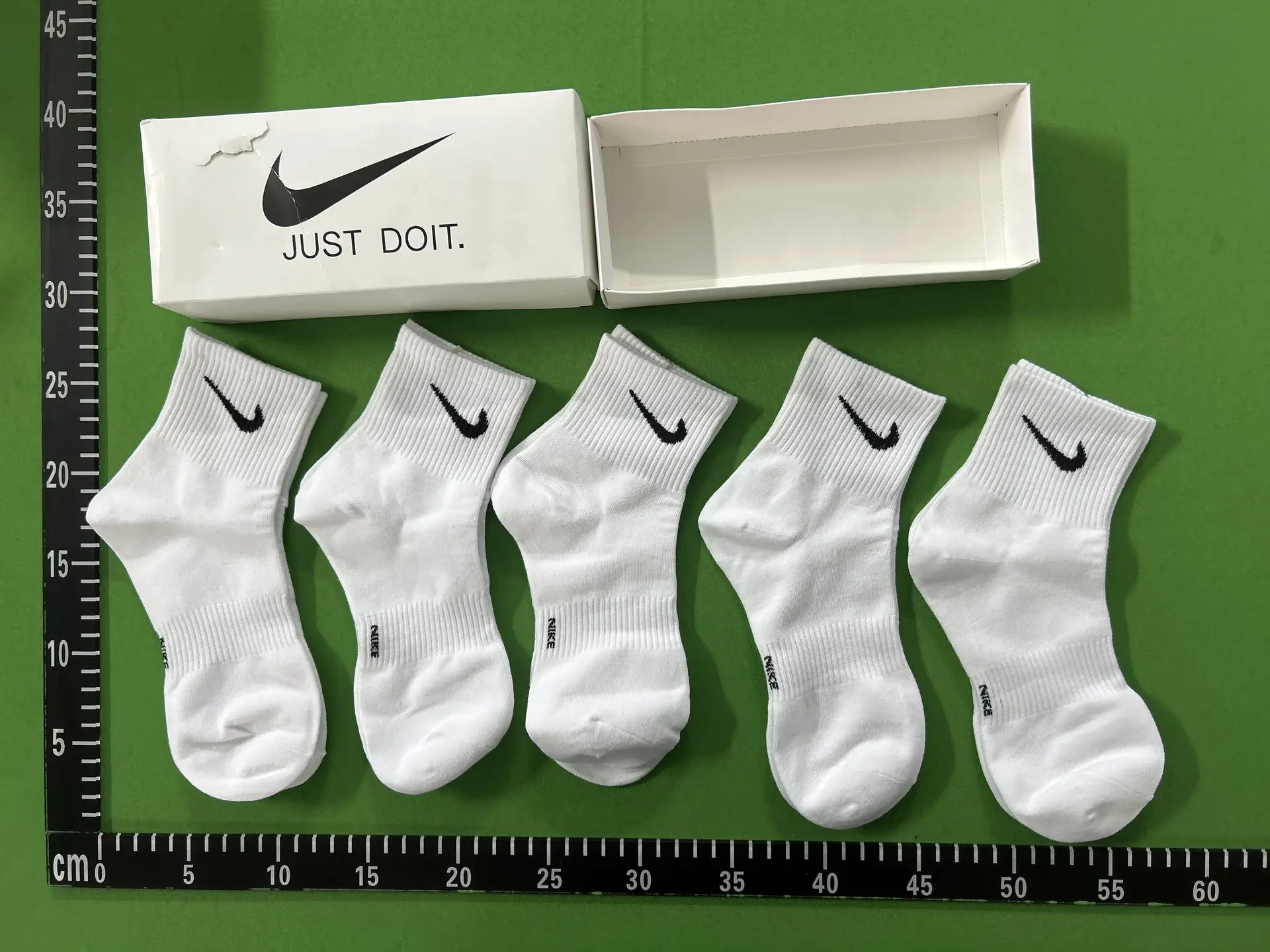 Nike Everyday Cushioned Crew Socks White