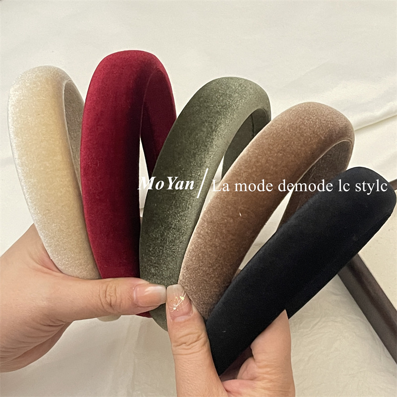 Autumn and Winter Retro simple gold velvet sponge headband all-match Net red high Skull top out hairpin temperament headband hair accessories