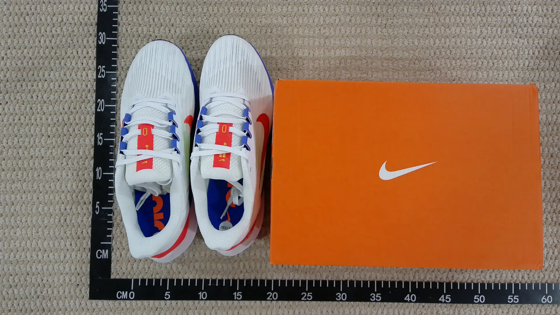 Nike Zoom Winflo 9 White Blue Red