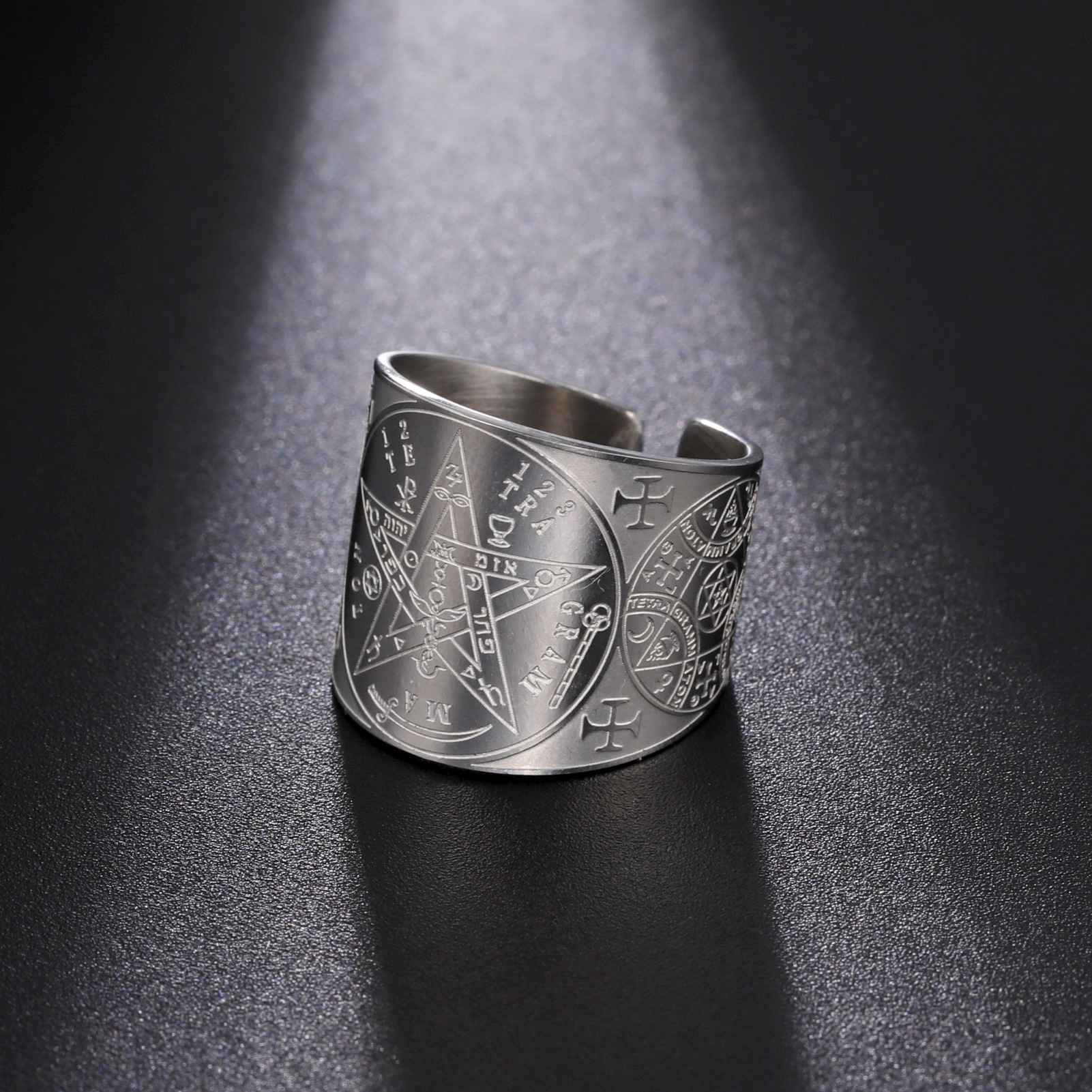 Cross-Border Hot-Selling Fashionable Titanium Steel Non-Touch Black Five-Pointed Star Side Small Six-Pointed Star Array Stainless Steel Open Ring
