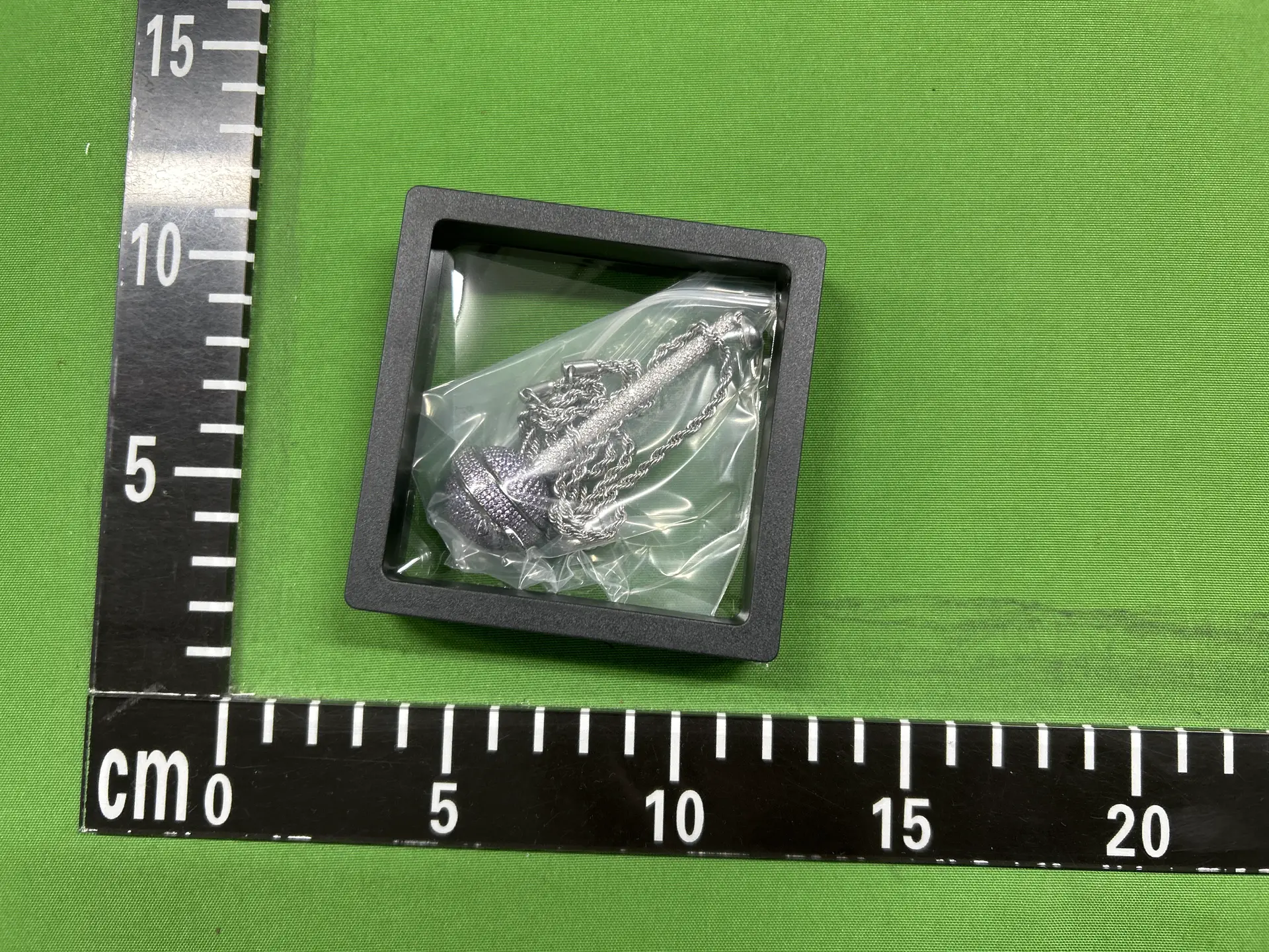 GB欧美嘻哈风Carti高级感粉色棒棒糖吊坠轻奢简约大方男女同款