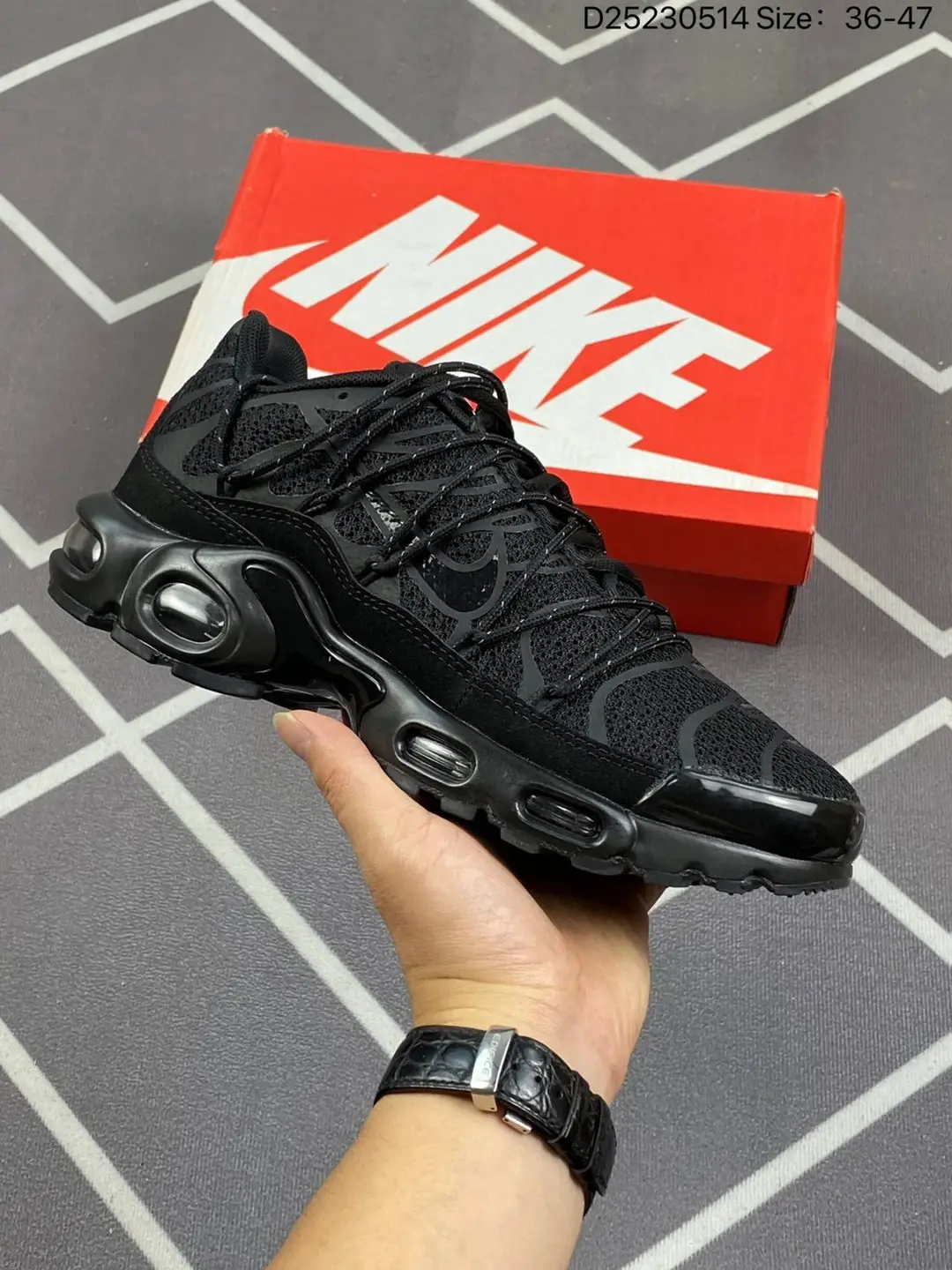 A*ir Max plus Black