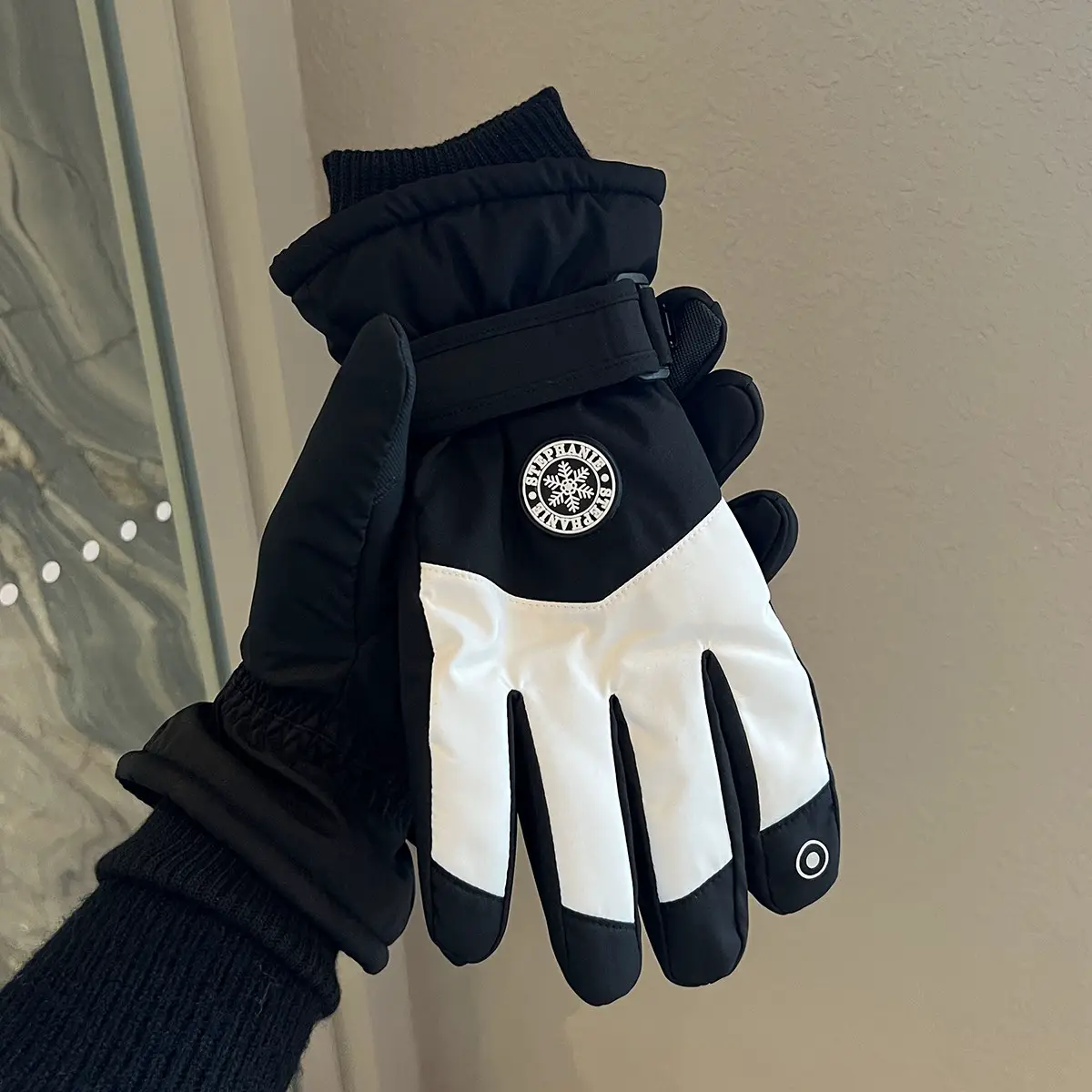 Ski gloves for men and women in winter, warm and plush, thick windproof, cold proof, waterproof, touch screen, cycling, five finger couple style