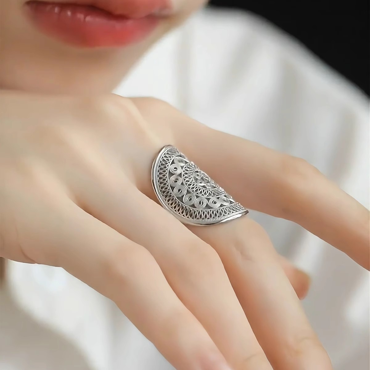 New Chinese Style Miao Copper Drum Flower Ring for Women, Simple and High-End Pattern Index Finger Ring, Fashionable and Versatile Creative Ring