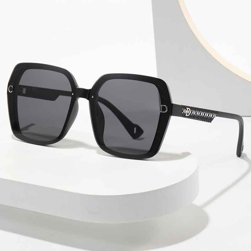 2023 New Summer Sunglasses Women's Anti-UV Polarized Sunglasses Advanced Sense Internet Celebrity TikTok Anchor Same Style