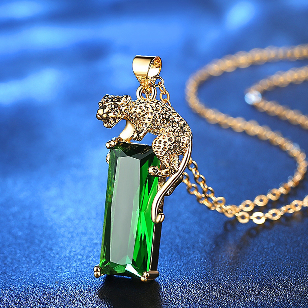 Cross-border Leopard Pendant Emerald Necklace Niche Design Necklace Summer Women's High-end Jewelry Necklace Women