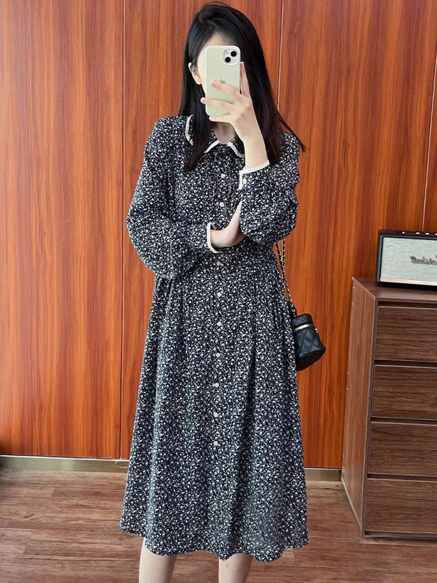 Plus Plain Floral Long Dress with Cute Buttons and Slimming Look Korean Long-Sleeved Dress