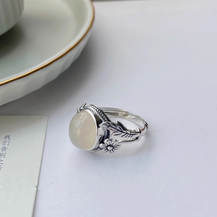 Imitation white chalcedony vintage ring female Thai silver all-match personality artistic style open ring fashion simple petal ring