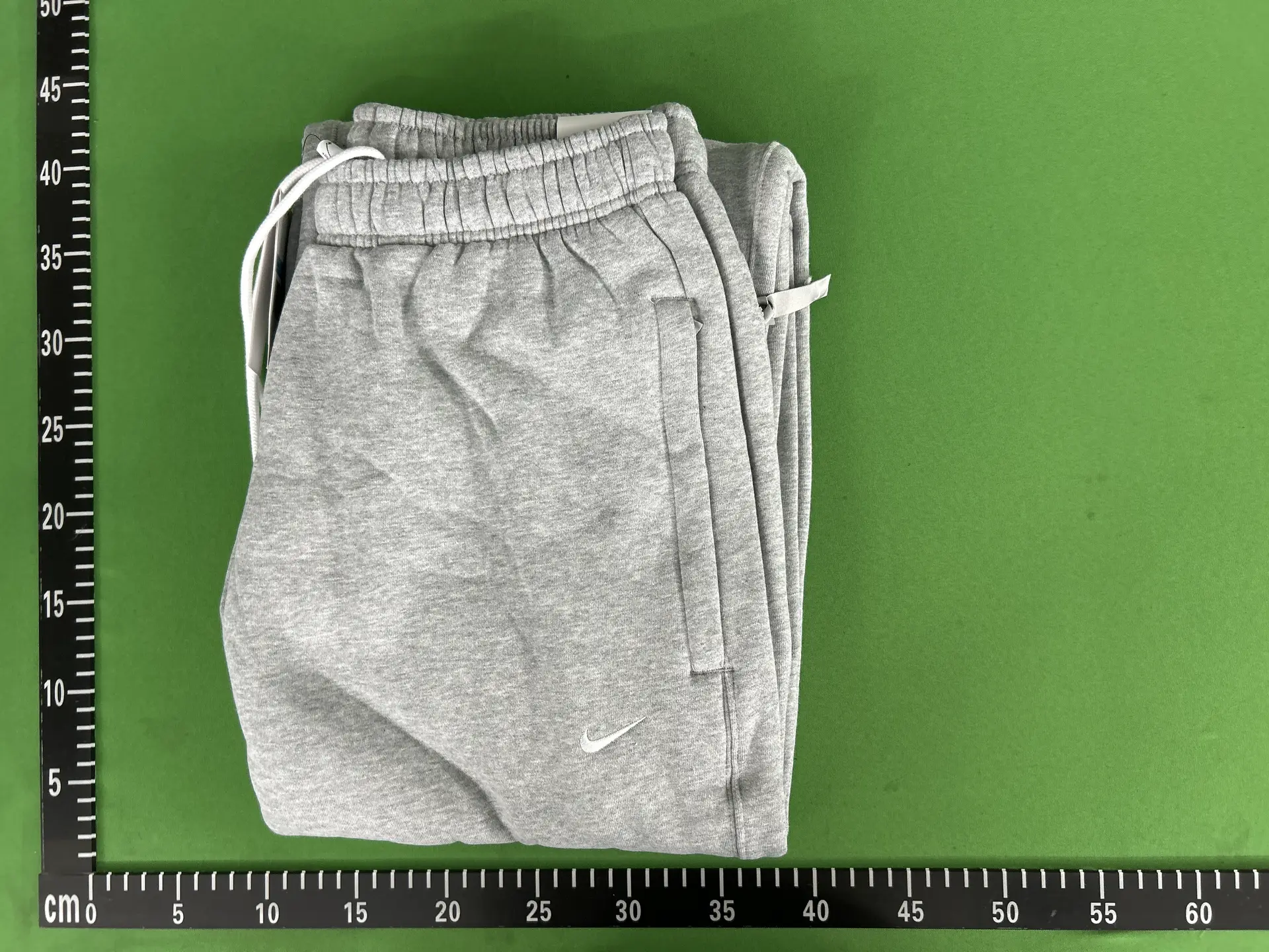 Left Side Embroidered with White Hook, Vertical Pocket, Elastic Waist, Two Webbing Straps at the Leg Openings, Two-Color Straight-Leg Pants 11120523