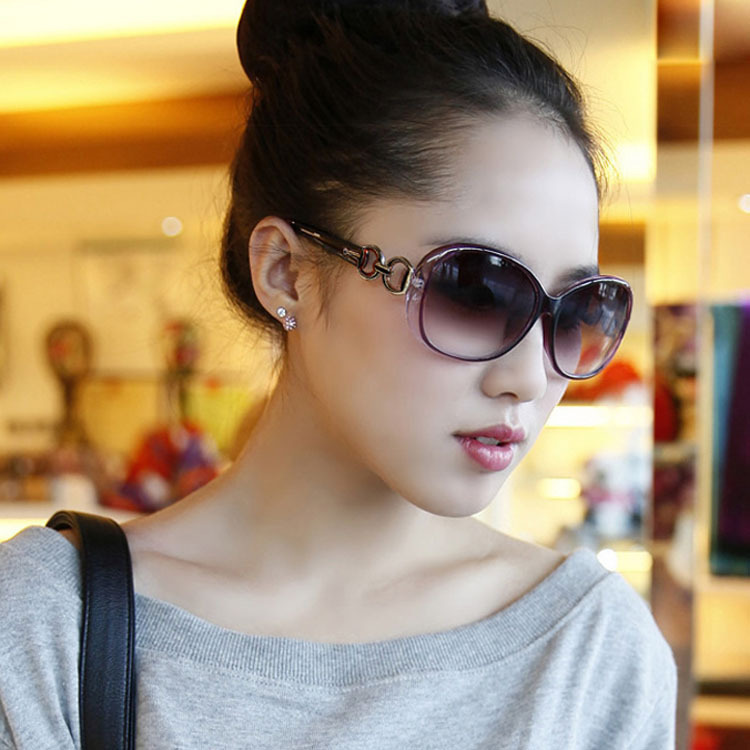 9509 manufacturers new ladies large frame sunglasses trend fashion large frame anti-ultraviolet face sunglasses
