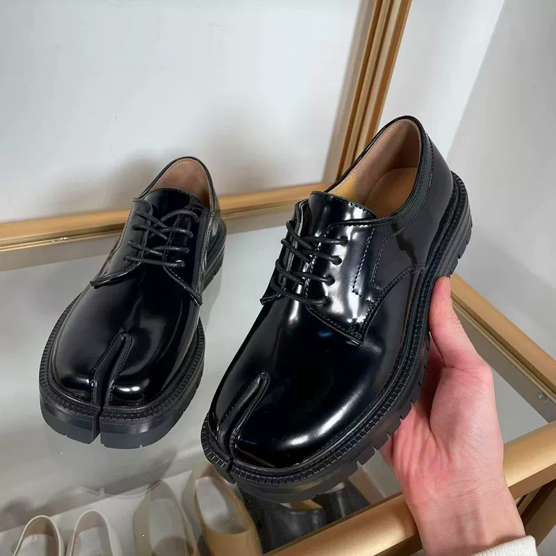 Tibi split toe loafers for women, flat bottomed leather with thick soles, pig hooves, horse hooves, lamb hooves, straps, small leather shoes, thick single shoes, 1st Foto QC de TAOBAO na Qualit.ly