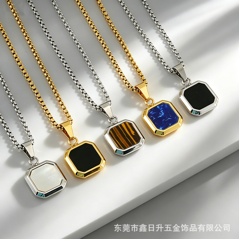 Cross-border European and American stainless steel geometric square pendant necklace niche design light luxury temperament Internet celebrity titanium steel necklace
